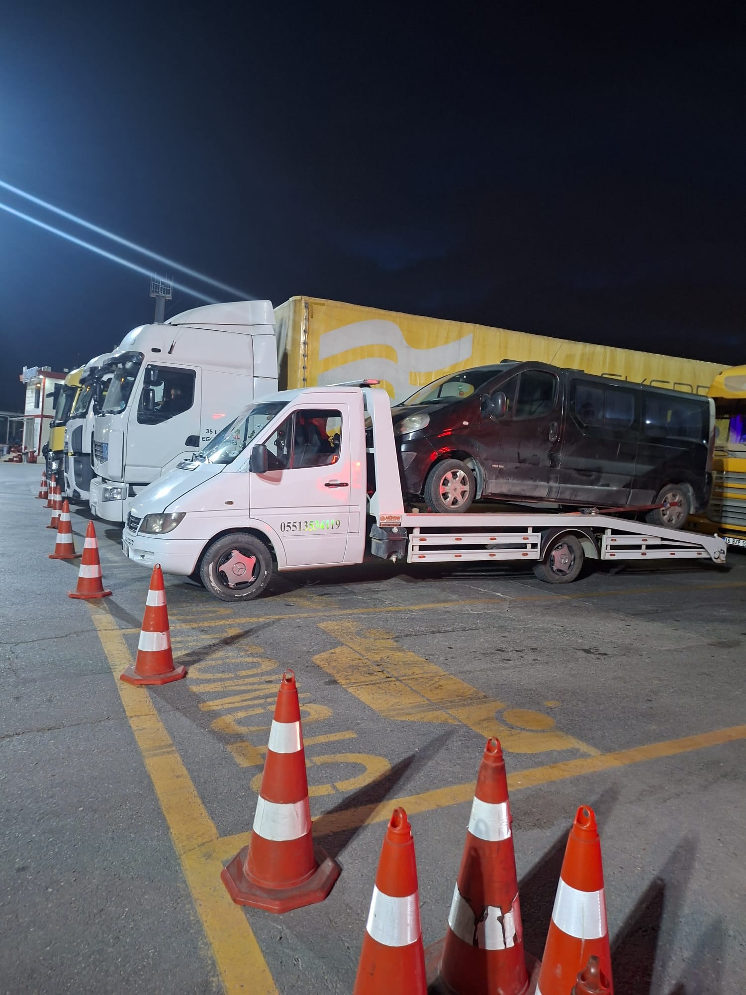 Gece Yarısı Yolda Kaldığınızda Güvenliğiniz İçin Yapmanız Gerekenler
